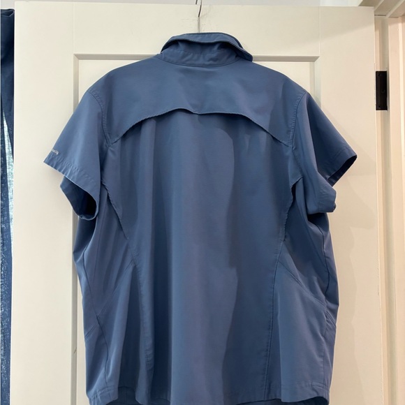 Columbia Men's Short Sleeve Button Down Shirt in Slate Blue - Picture 2 of 6